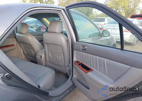 2005 Toyota Camry Xle V6 z USA, uszkodzony, nr VIN 4T1BF30K05U612785